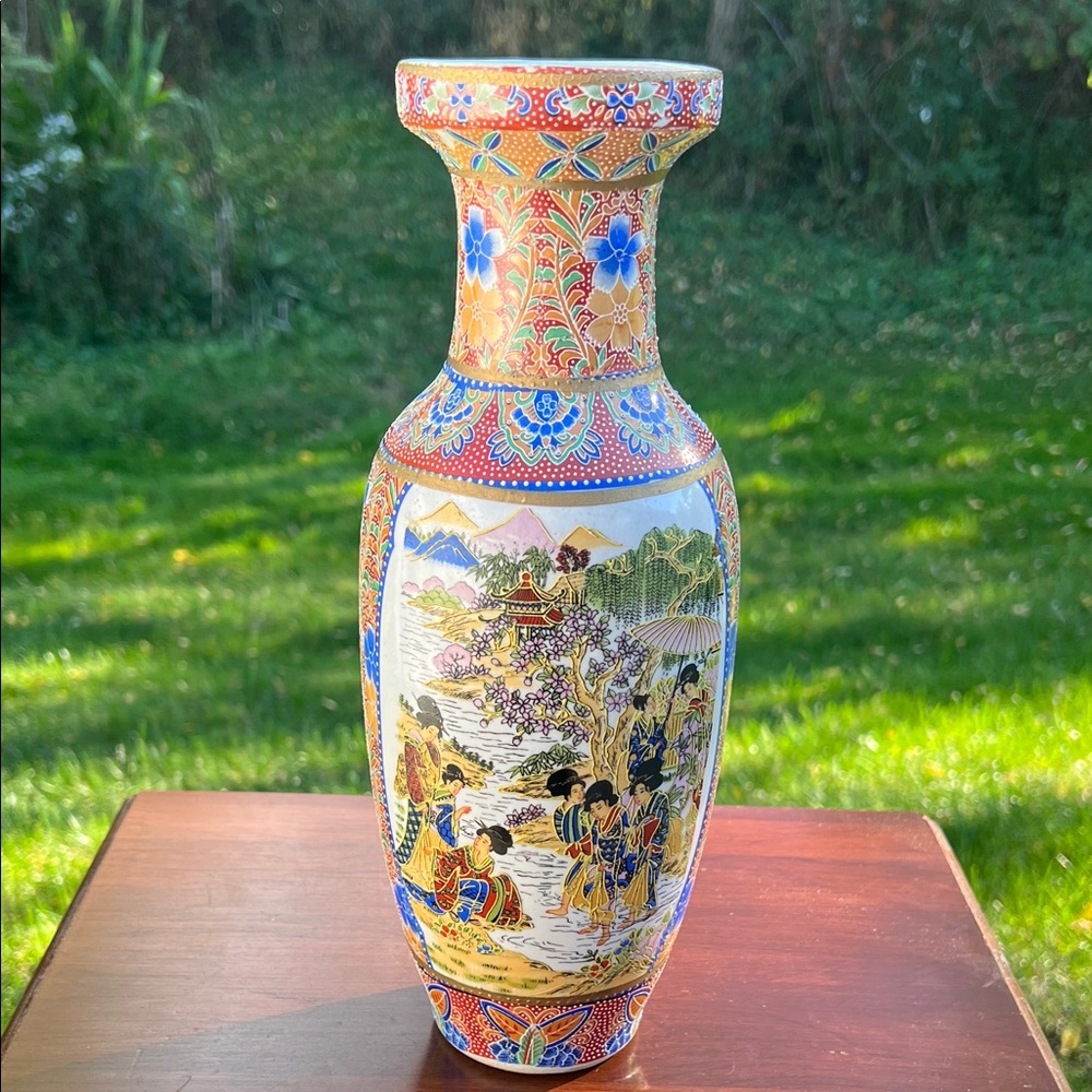 Vintage Antique Satsuma Porcelain Geisha Vase Artisan Handpainted & Appliqué